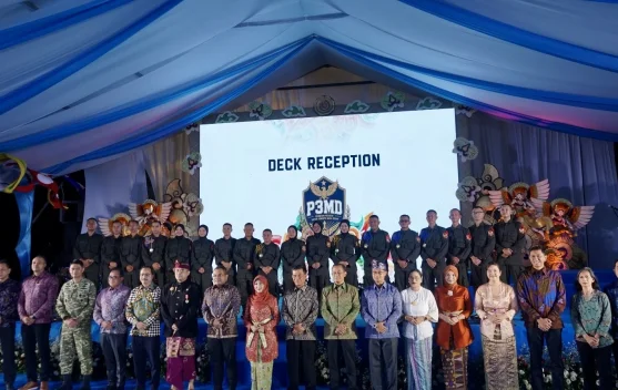 Suasana kegiatan Deck Reception P3MD di atas KRI dr. Wahidin Sudirohusodo-991 yang bersandar rapat di Dermaga Timur Pelabuhan Benoa Bali.