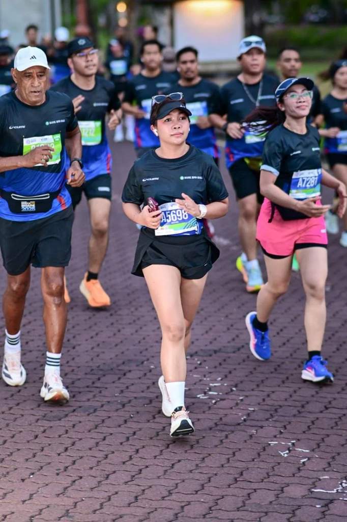 Ribuan peserta pelari memadati kawasan Peninsula Island ITDC Nusa Dua Badung dalam ajang Bank BPD Bali Culture Run 2026.