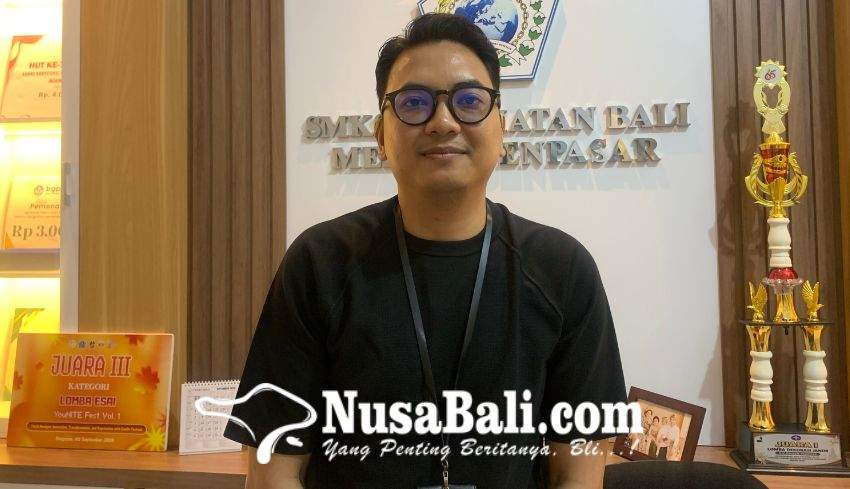 Suasana kegiatan belajar dan latihan ekstrakurikuler di SMK Kesehatan Bali Medika Denpasar yang mendukung potensi siswa di bidang akademik dan olahraga.