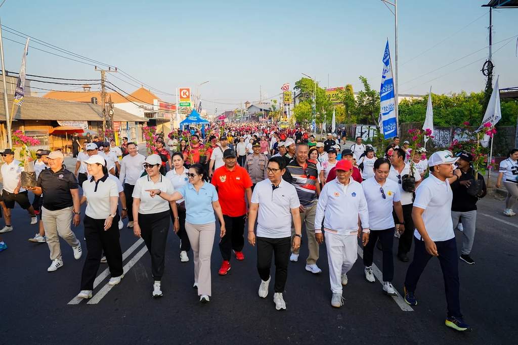 Suasana pelaksanaan Car Free Day perdana di Jalan Teuku Umar Barat, Kelurahan Kerobokan Kelod, Kecamatan Kuta Utara, Kabupaten Badung.
